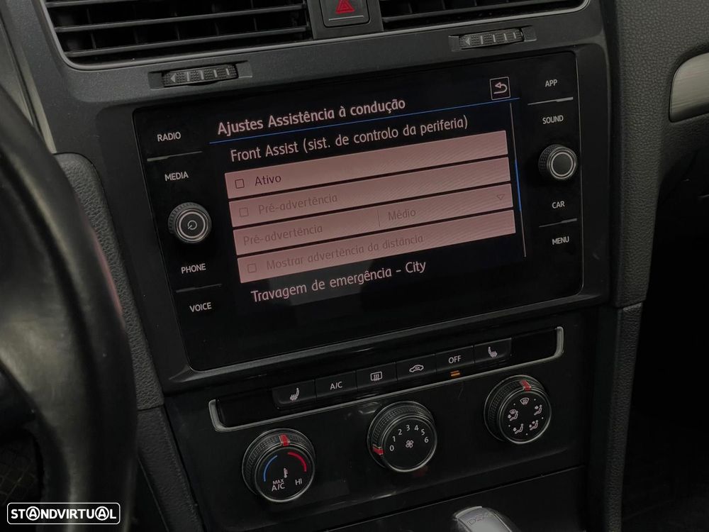 VW Golf 1.0 TSI Confortline DSG - 19