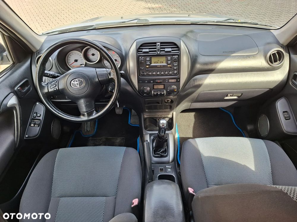 Toyota RAV4 4x4 Edition - 21