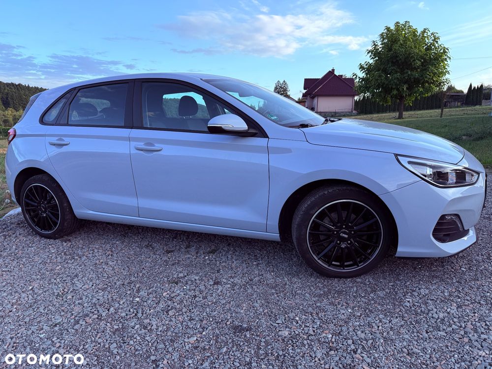 Hyundai i30 1.4 Classic + - 9