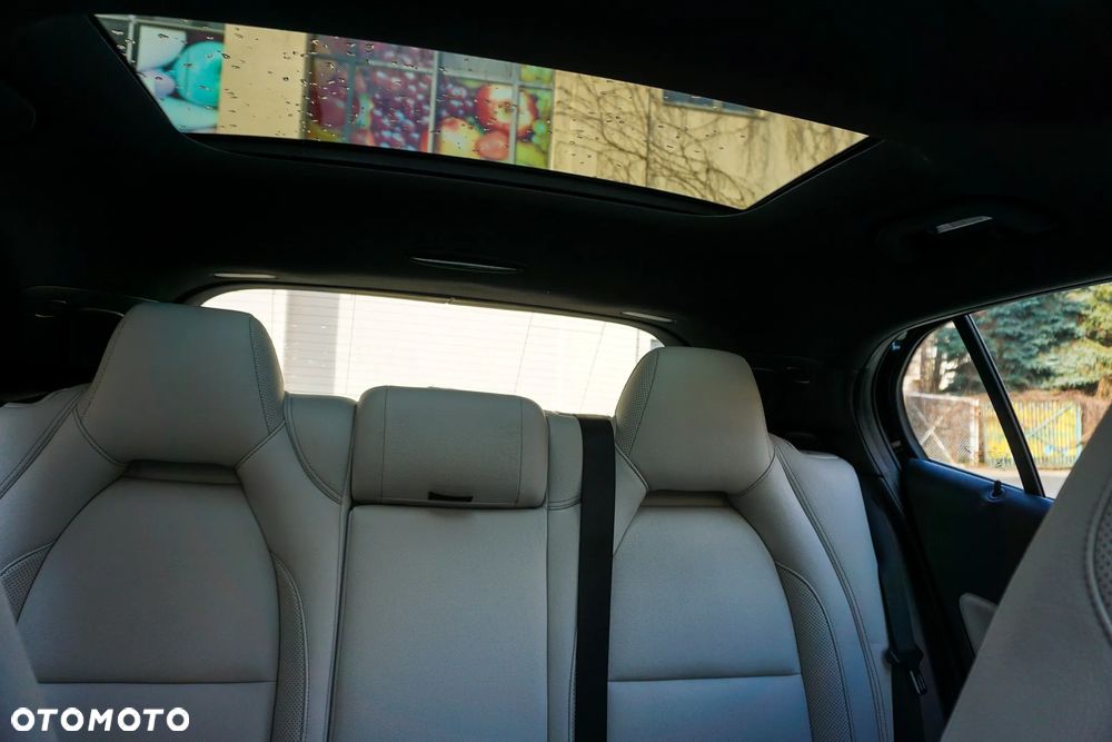 Mercedes-Benz GLA 200 Activity Edition - 35