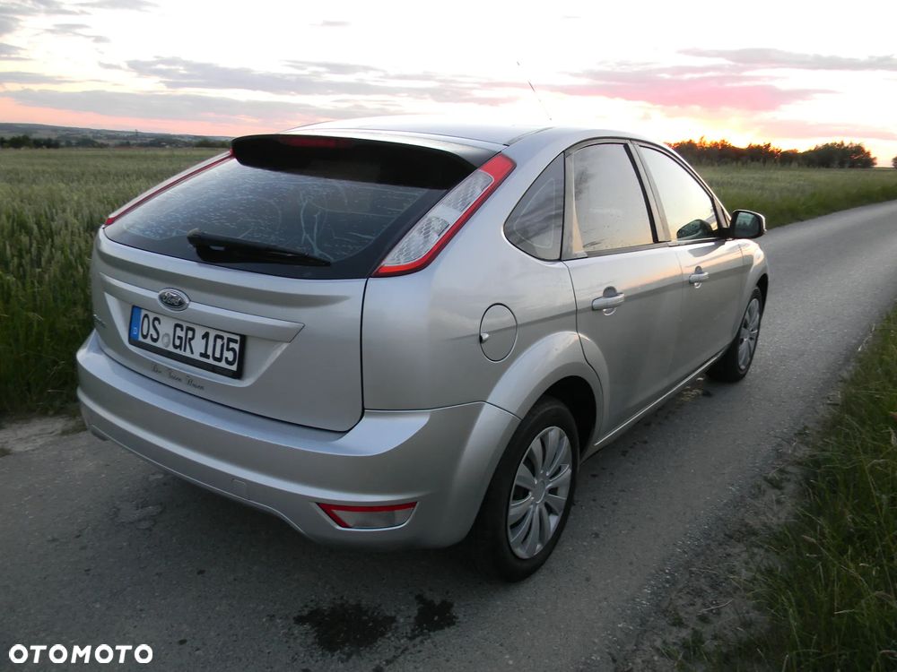 Ford Focus 2.0 16V Titanium - 24