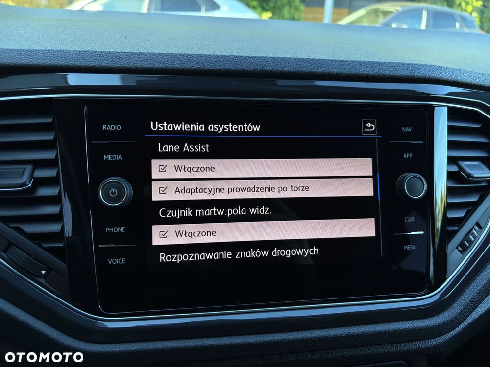 Volkswagen T-Roc - 29