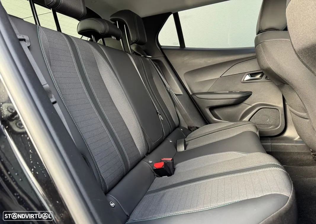 Peugeot e-2008 50 kWh Allure - 5
