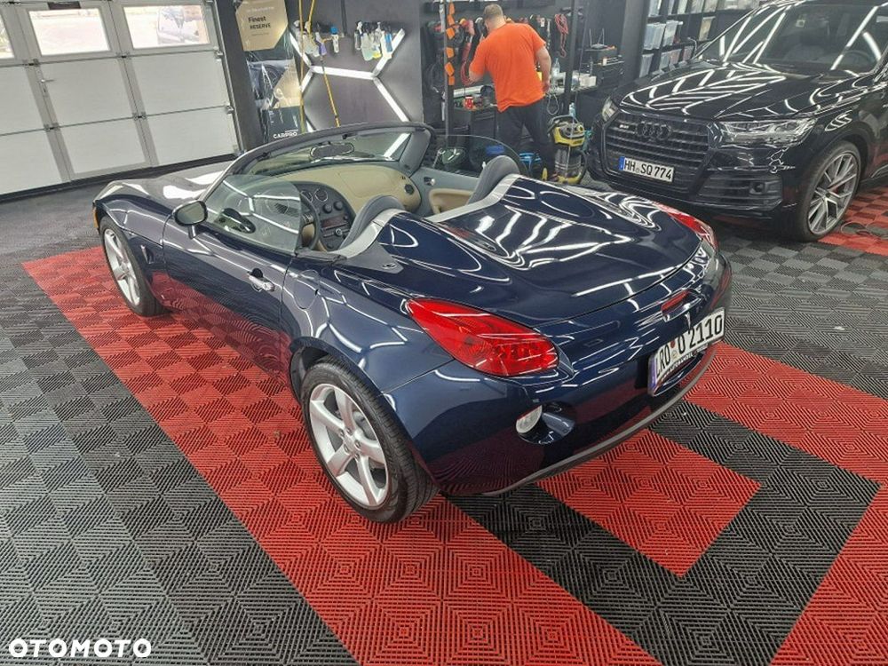 Pontiac Solstice - 6