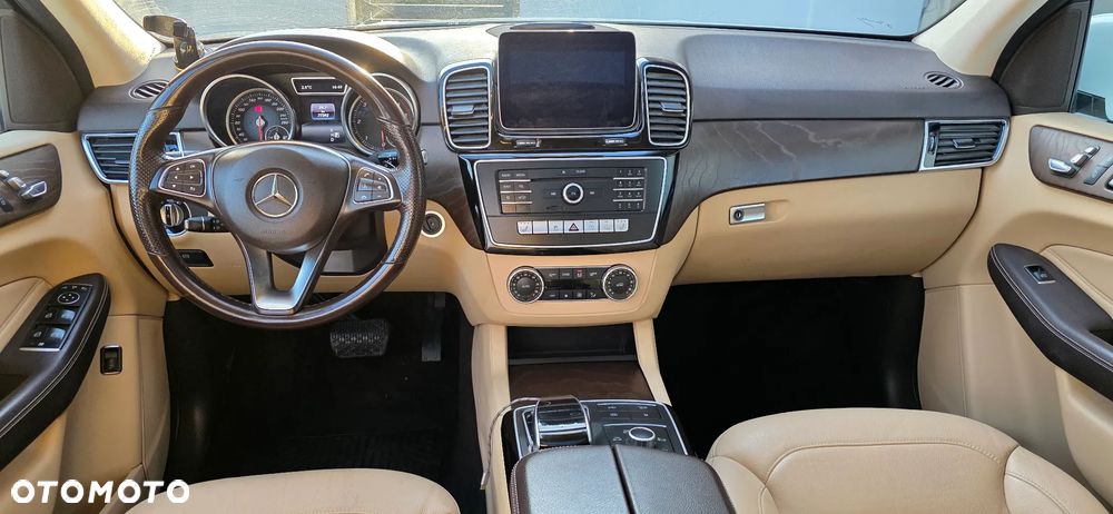 Mercedes-Benz GLE - 9