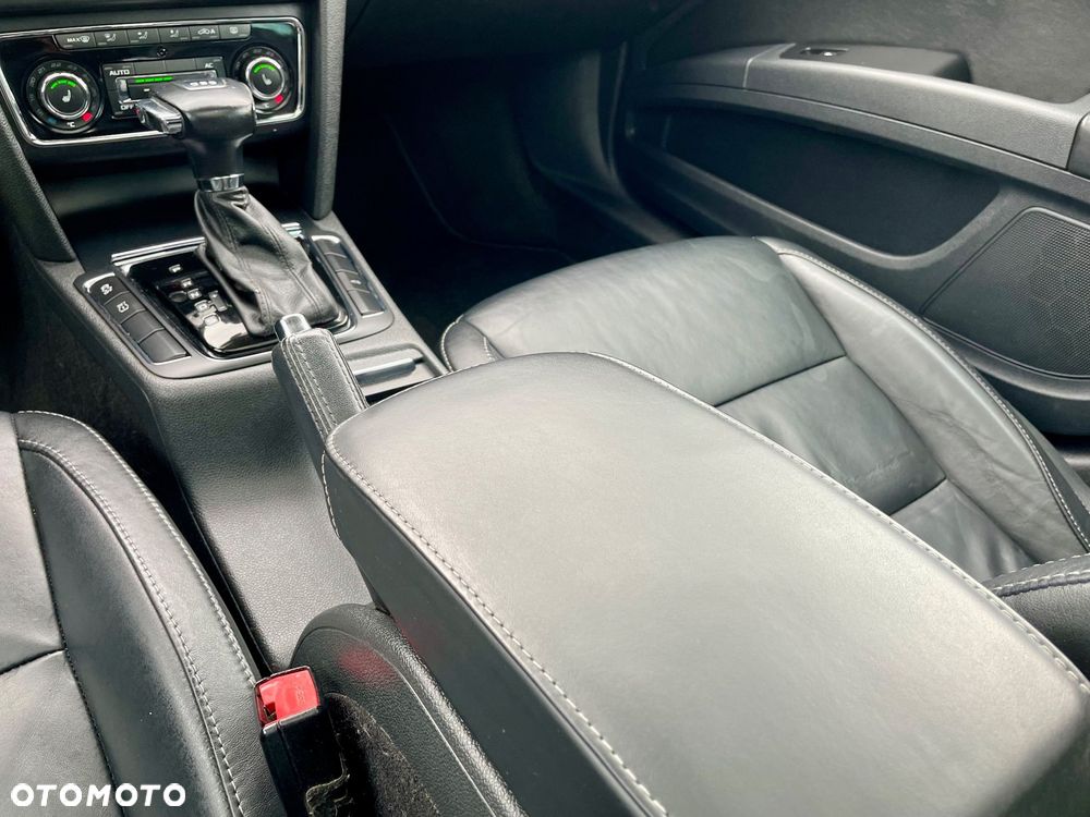 Skoda Superb 2.0 TDI DSG L&K - 34