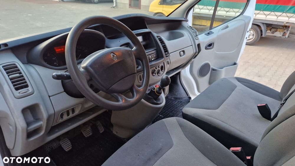 Renault Trafic - 6