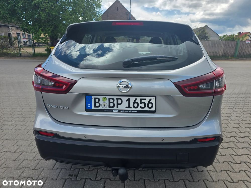 Nissan Qashqai 1.3 DIG-T SHIRO - 4