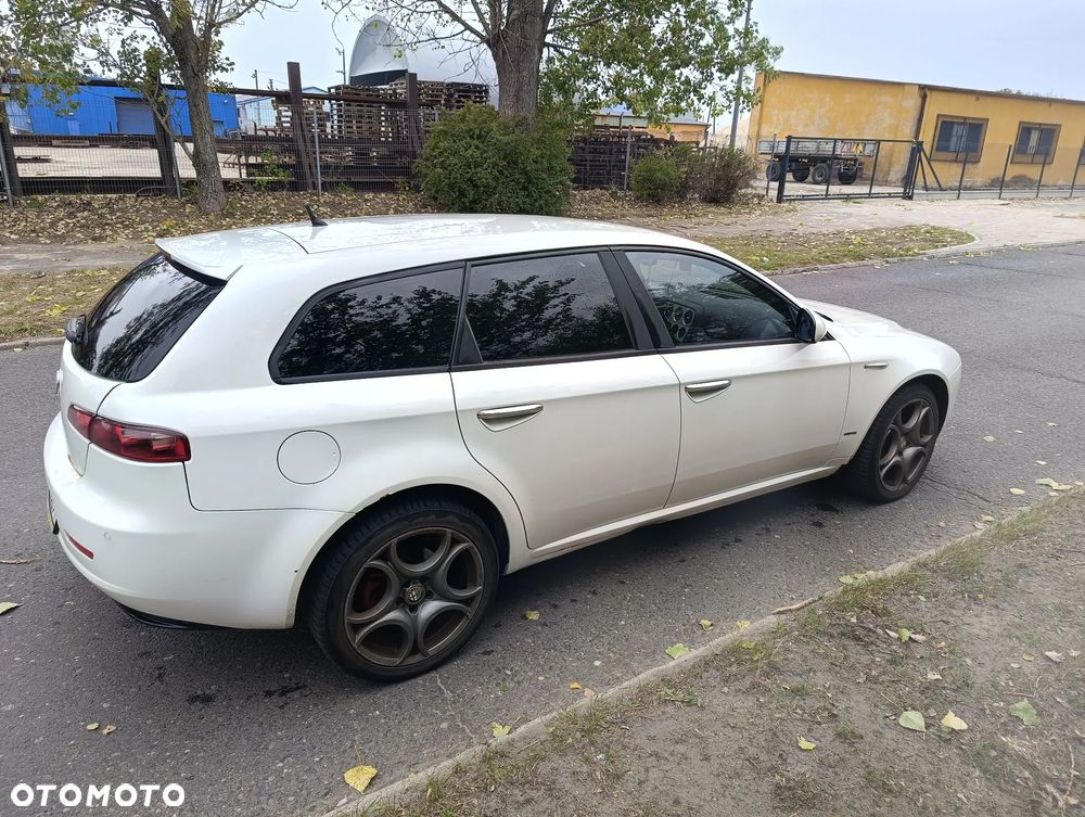 Alfa Romeo 159 1.9JTDM ti - 6
