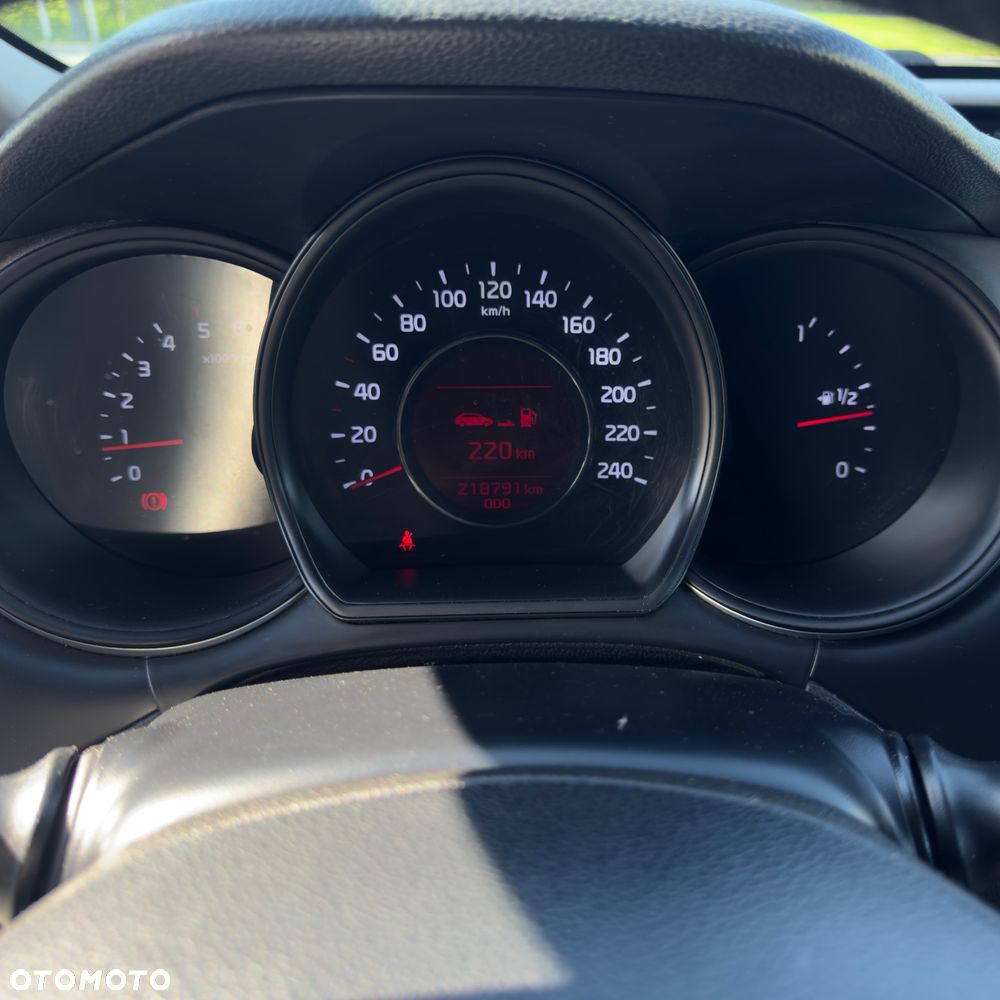 Kia Ceed - 10