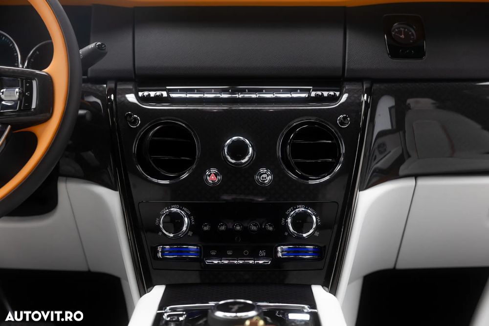 Rolls-Royce Cullinan - 18