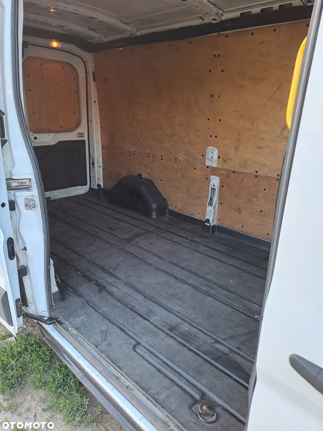 Ford Transit - 13