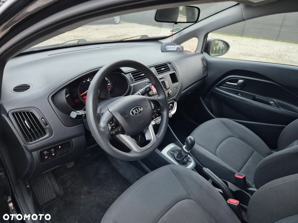 Kia Rio - 28