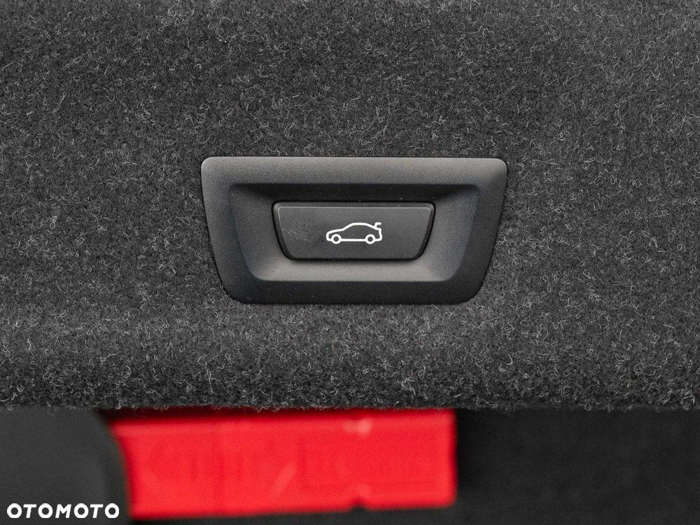 BMW Seria 3 M340i xDrive sport - 26