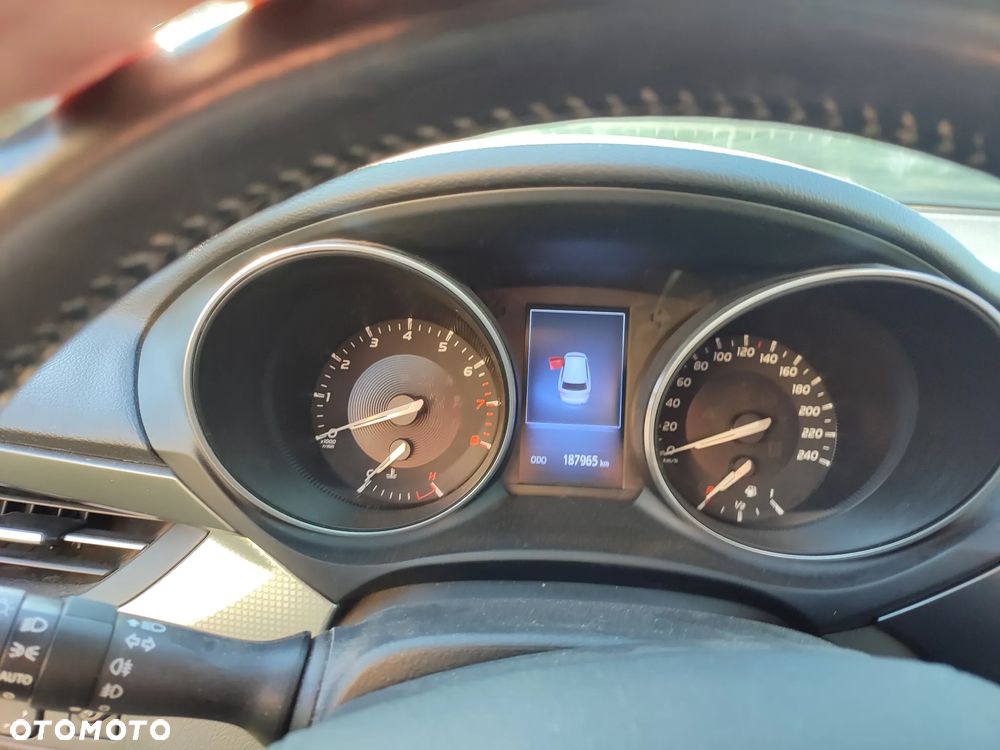Toyota Avensis 1.8 Prestige - 8