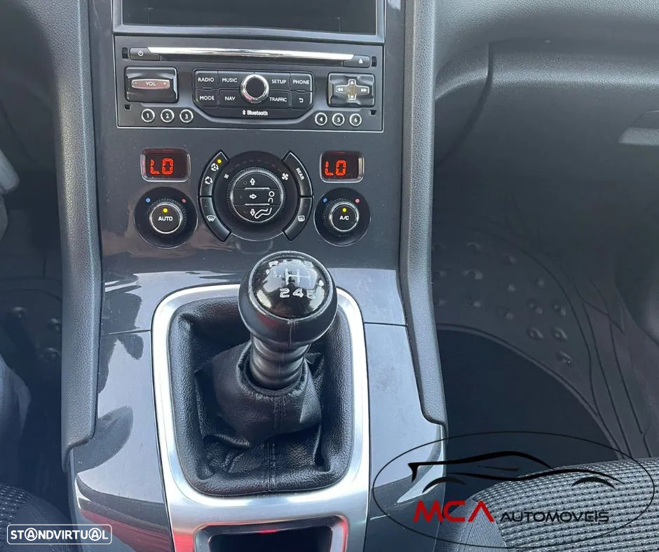 Peugeot 5008 1.6 BlueHDi Allure J17 - 28