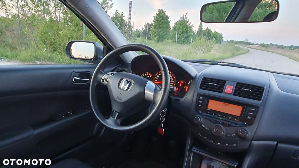 Honda Accord 2.0 Comfort - 9