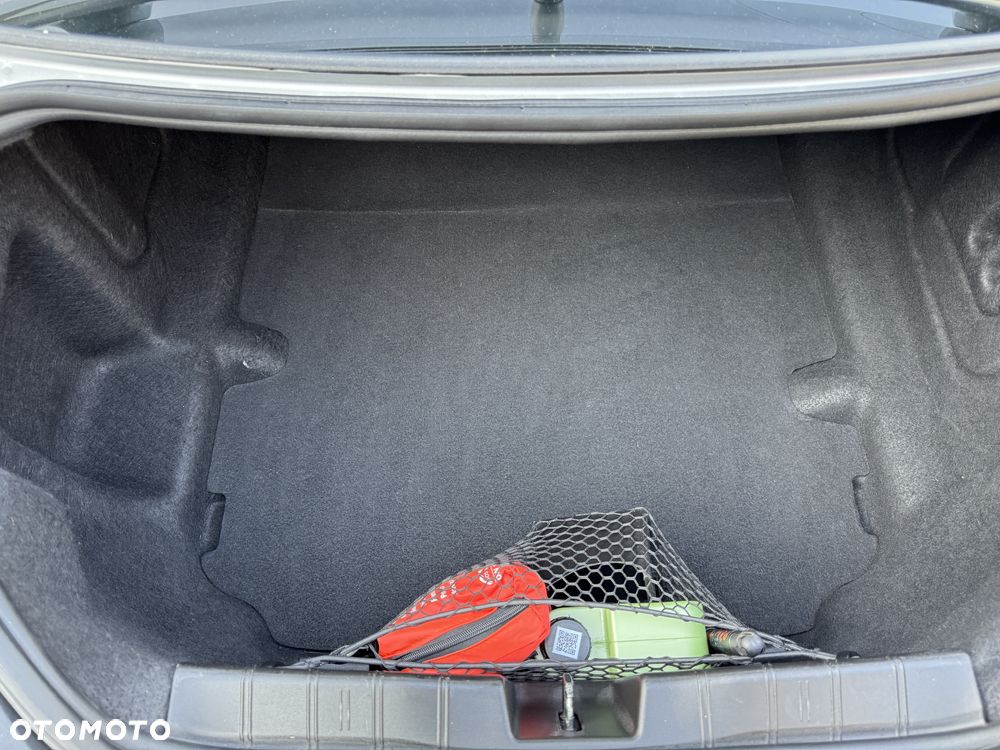 Chevrolet Camaro - 34