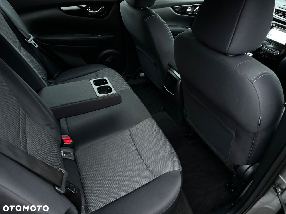 Nissan Qashqai 1.6 DCi N-Connecta - 11