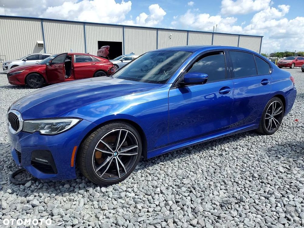 BMW Seria 3 330i xDrive M Sport - 1