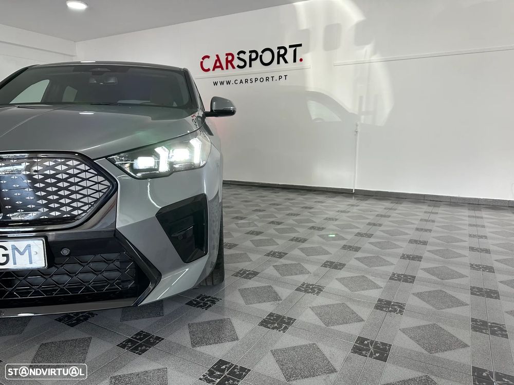 BMW iX2 eDrive20 Pack Desportivo M - 7