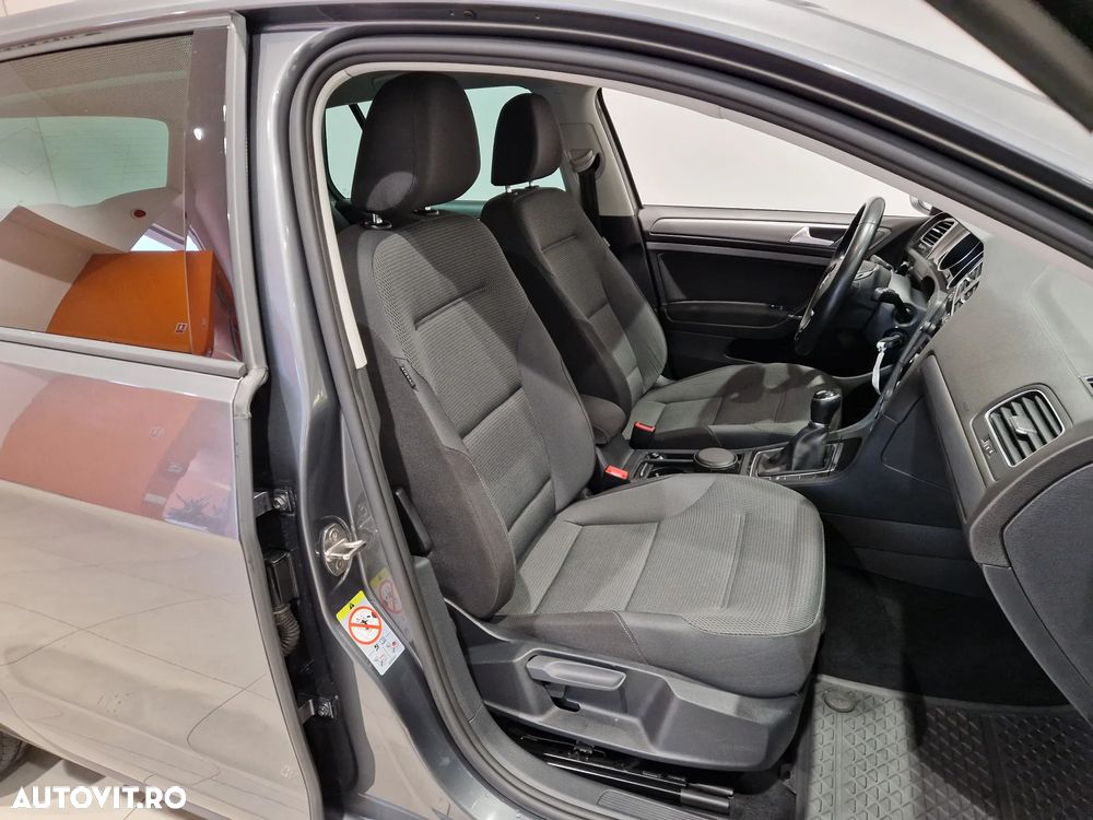 Volkswagen Golf 1.6 TDI Comfortline - 13