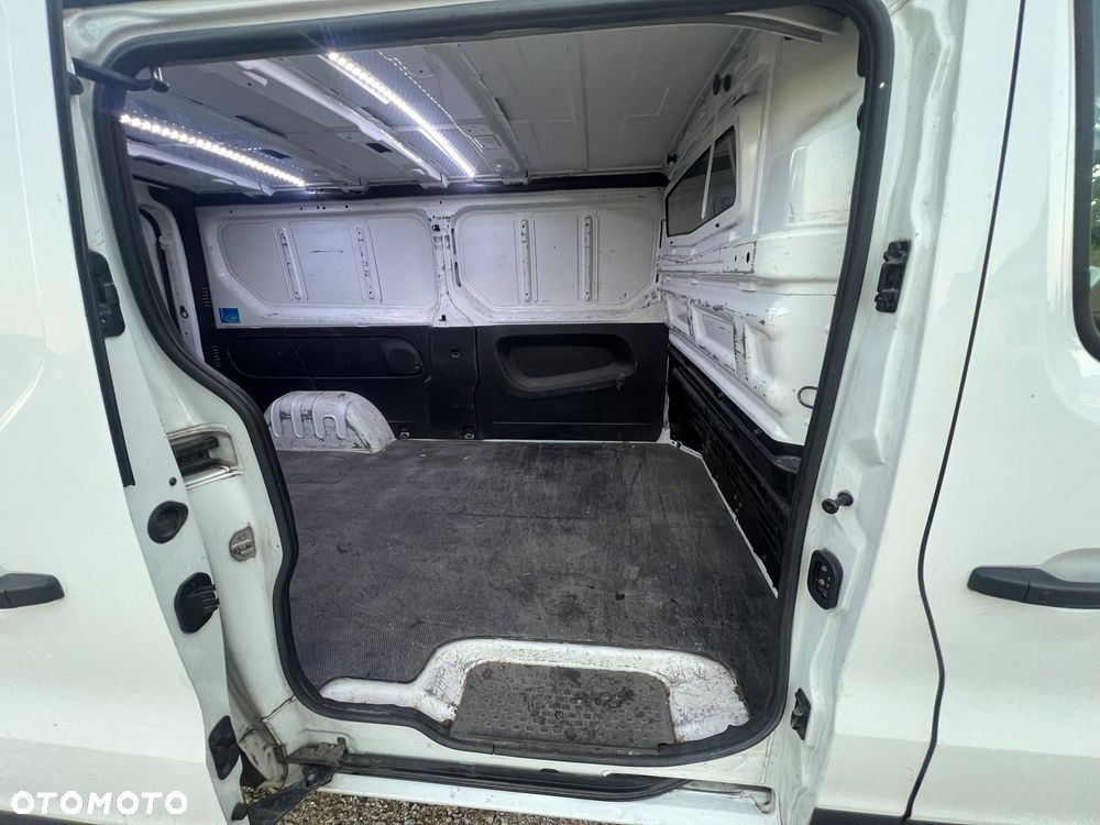 Renault Trafic - 8