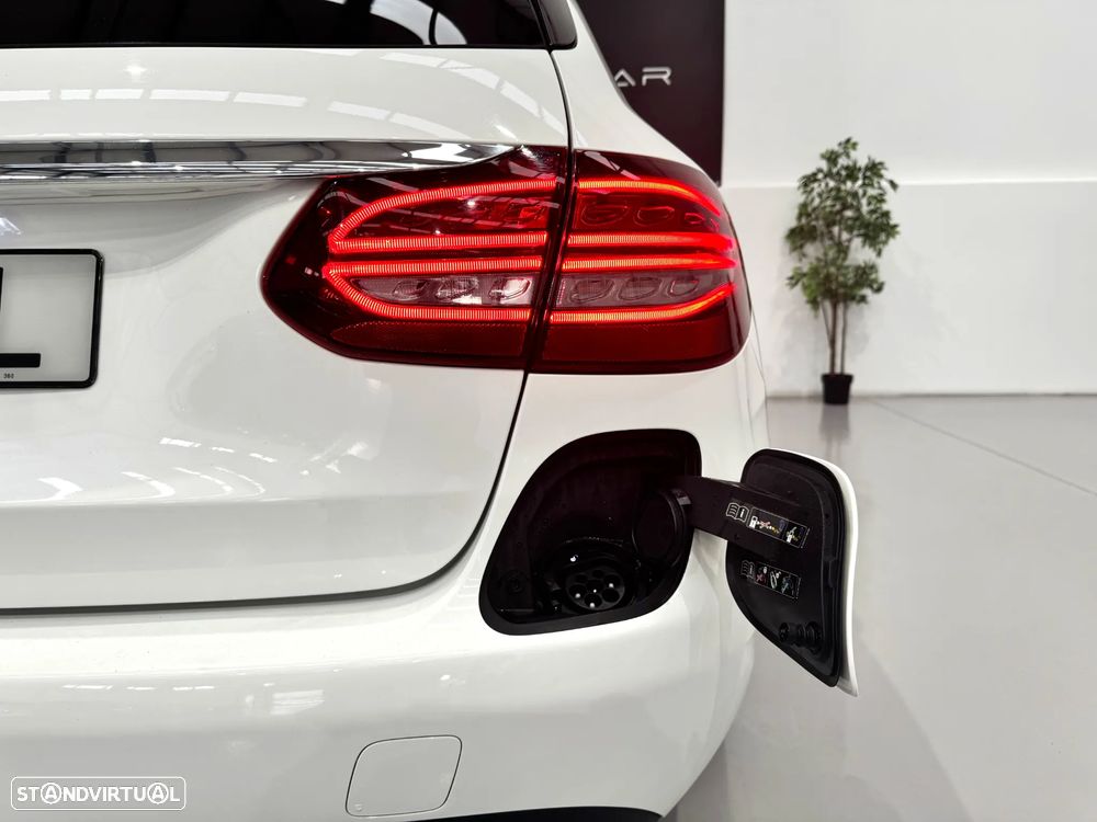 Mercedes-Benz C 300 de Edition - 11