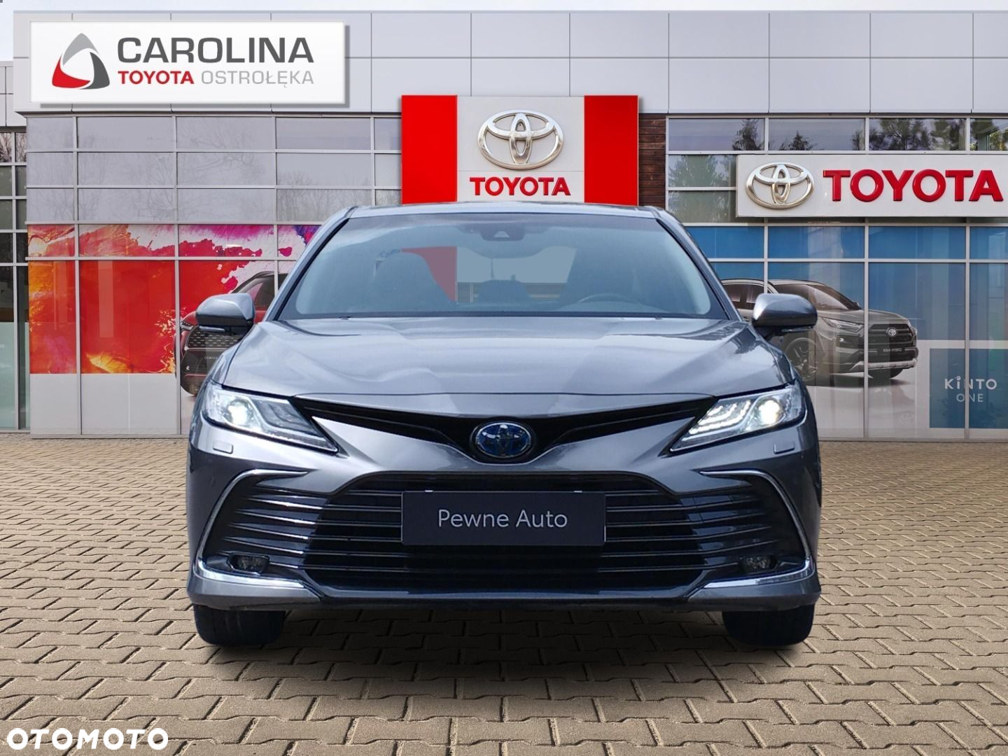 Toyota Camry - 8