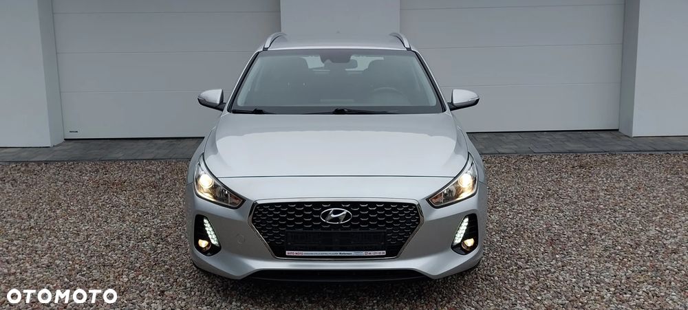 Hyundai i30 1.0 T-GDI Family - 16