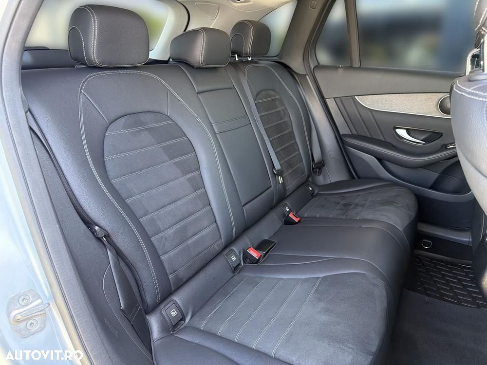 Mercedes-Benz GLC 300 4MATIC MHEV - 19