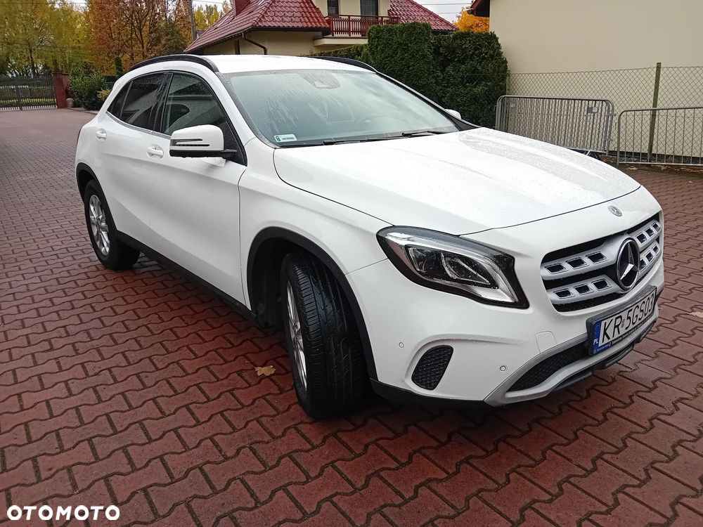 Mercedes-Benz GLA 200 7G-DCT Urban - 1