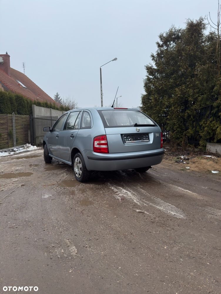 Skoda Fabia 1.2 HTP Combi Classic - 2