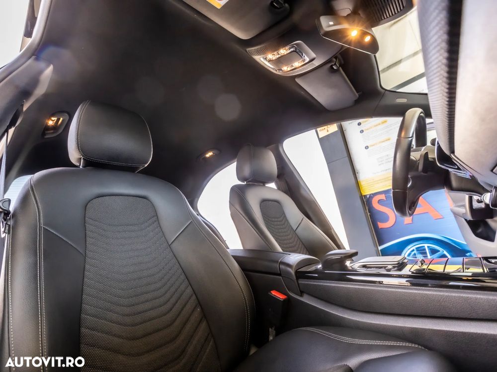 Mercedes-Benz A 250 e Sedan 8G-DCT - 5