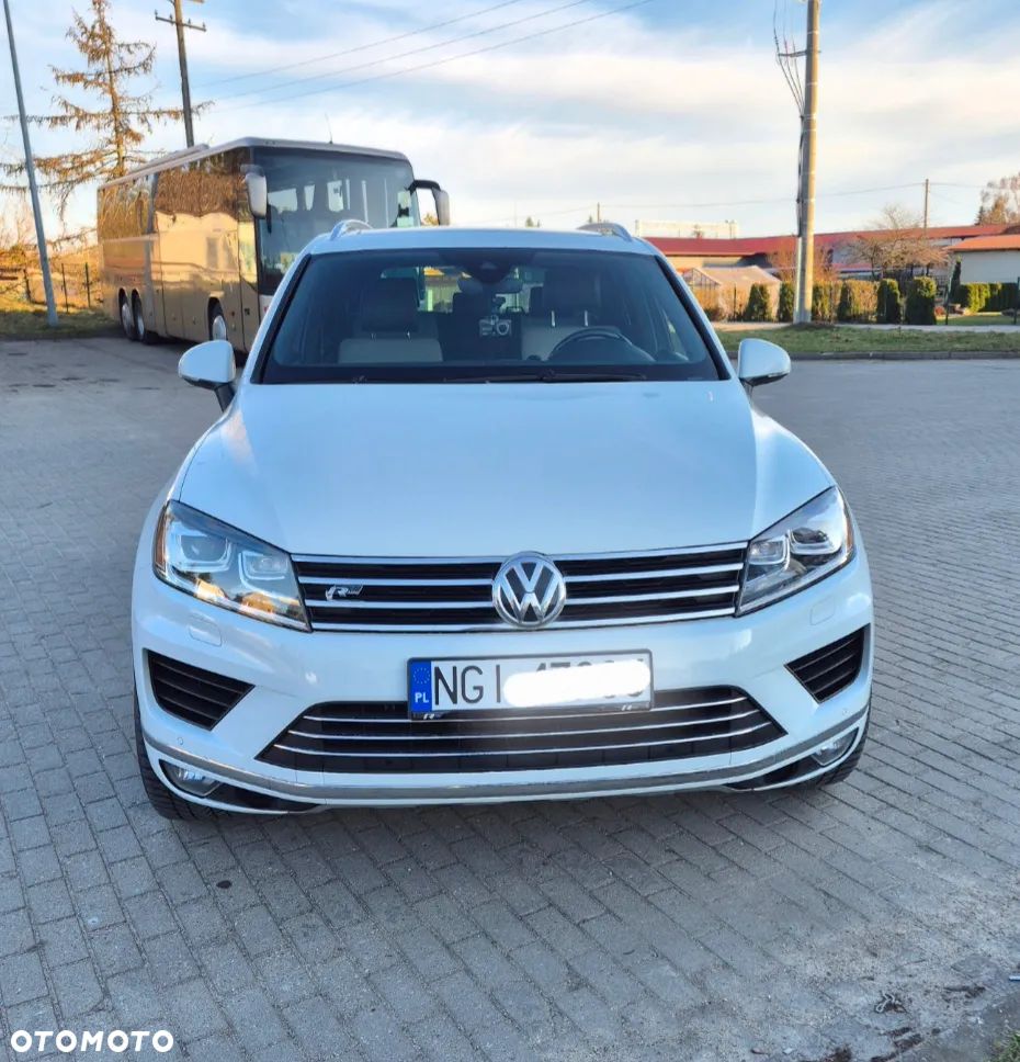 Volkswagen Touareg - 1