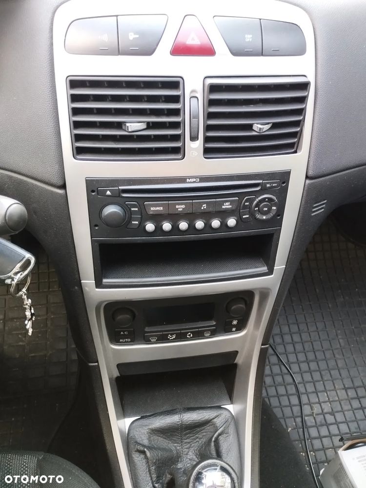 Peugeot 307 1.6 HDI Premium - 10