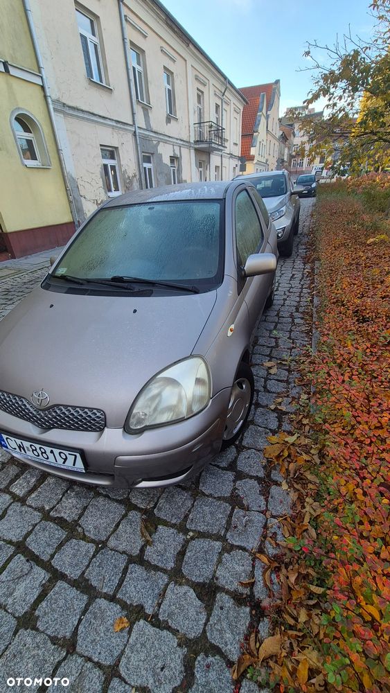 Toyota Yaris 1.3 Terra Plus - 4