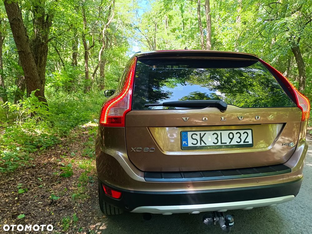 Volvo XC 60 DRIVe R Design - 34