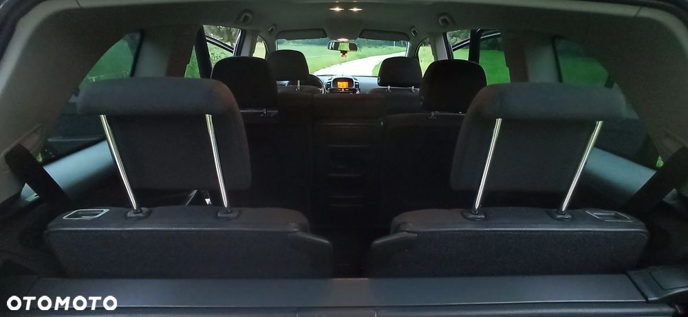 Opel Zafira 1.6 - 8