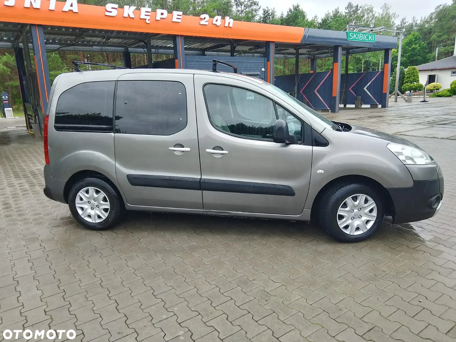 Peugeot Partner Tepee 90 Family - 26