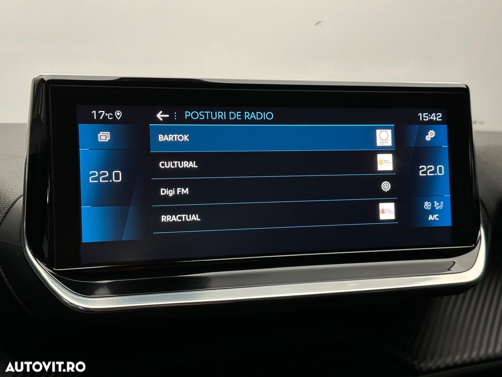 Peugeot 2008 1.2 PureTech Turbo S&S Allure - 19