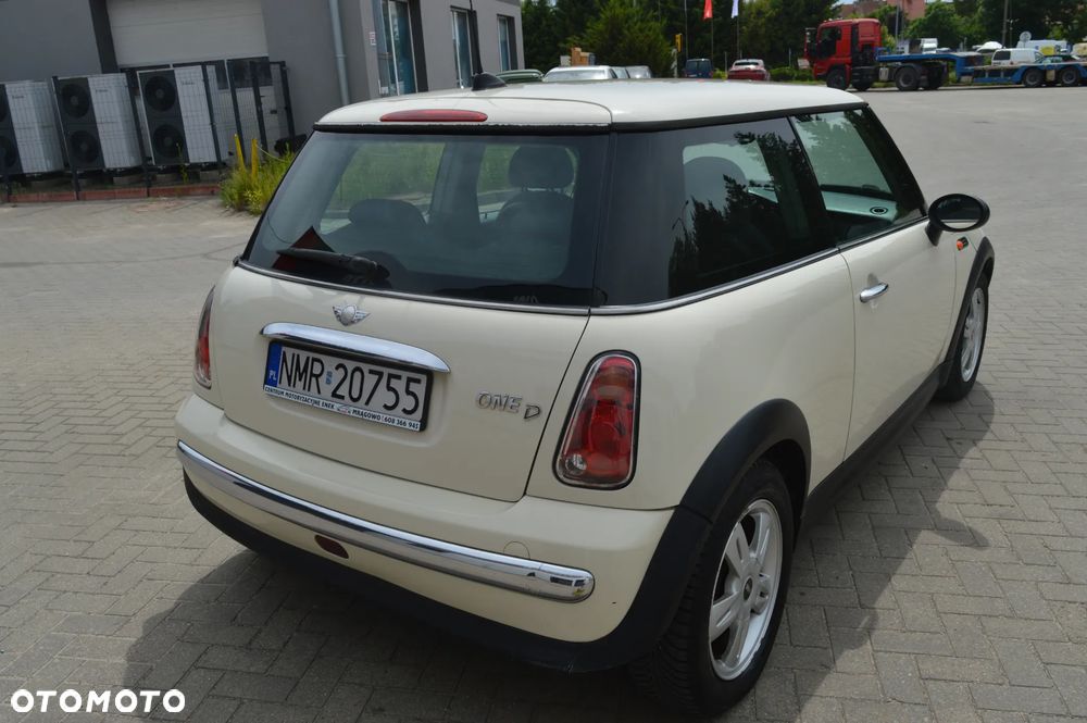 MINI ONE D - 8