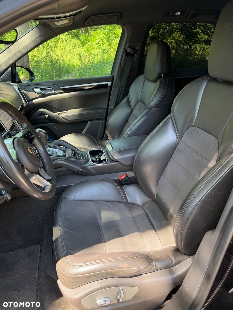 Porsche Cayenne Diesel Platinum Edition - 12