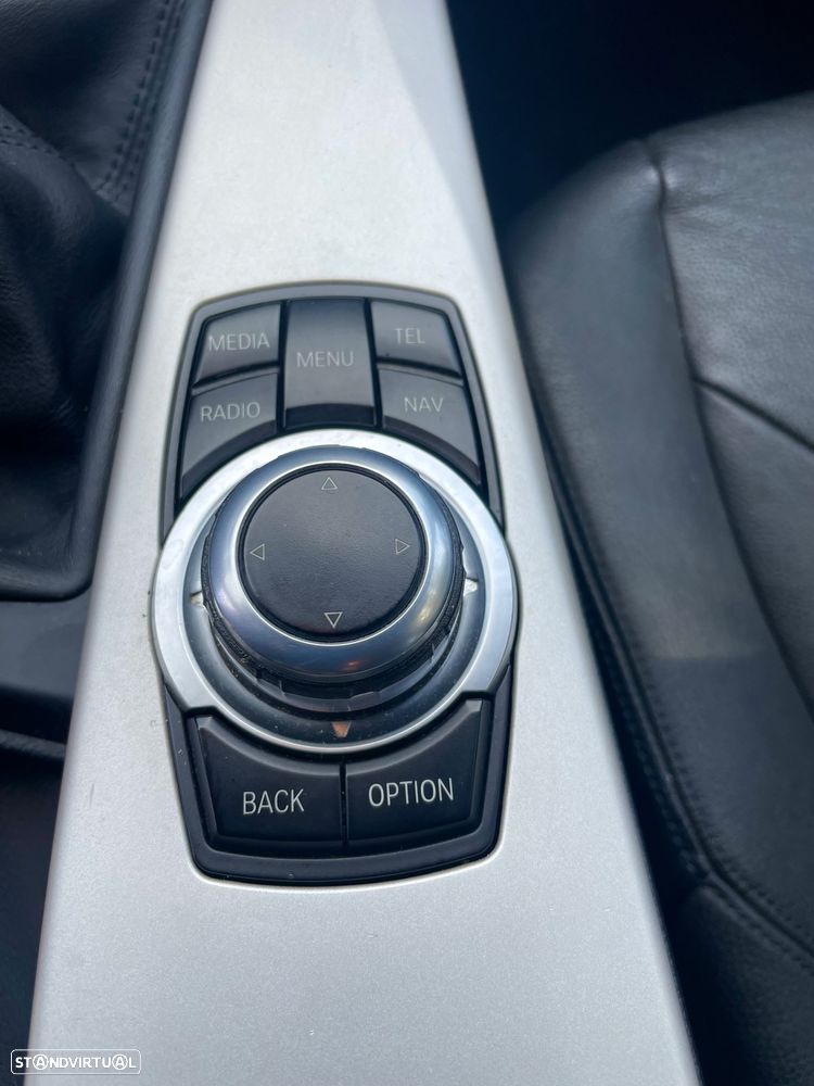 BMW 318 d Navigation Sport - 9