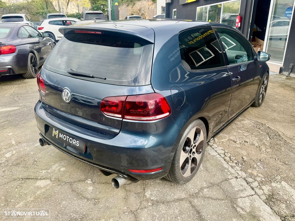 VW Golf 2.0 TSi GTI DSG - 32