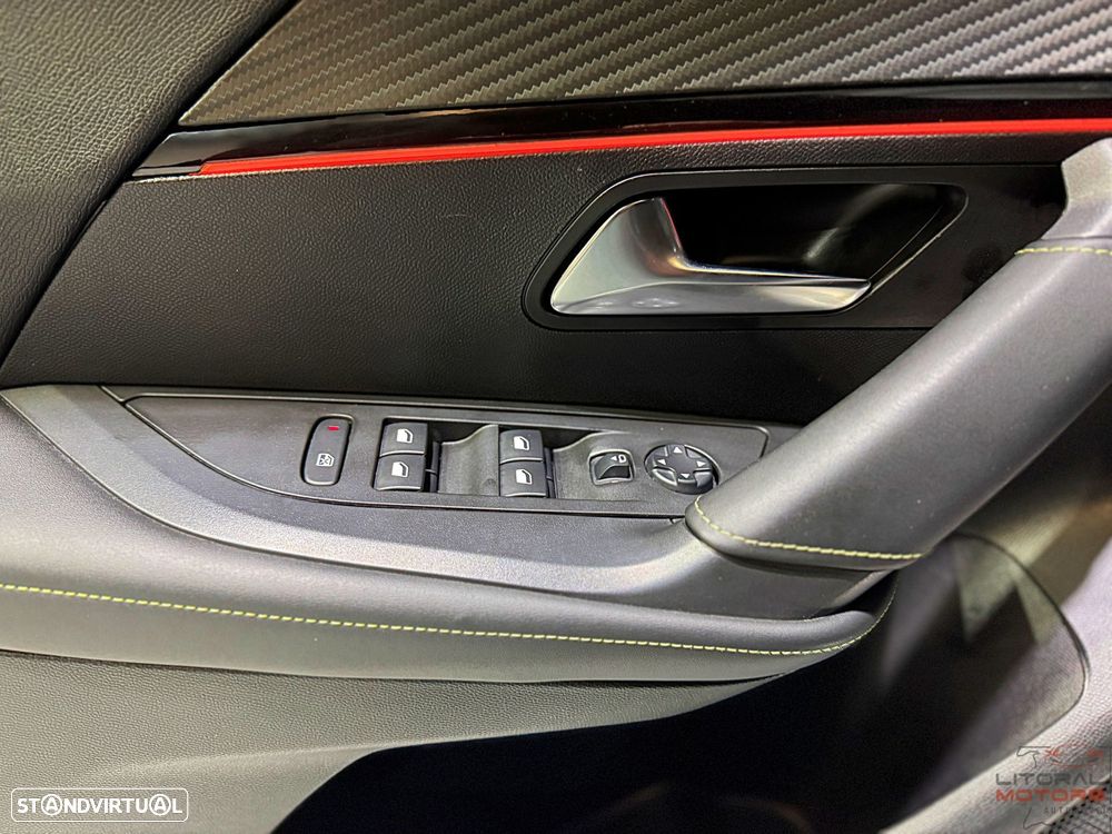 Peugeot 2008 1.2 PureTech GT Line EAT8 - 17