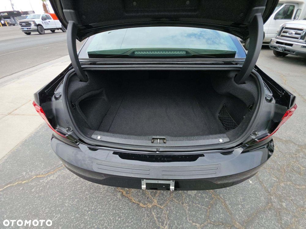 Volvo S90 - 11