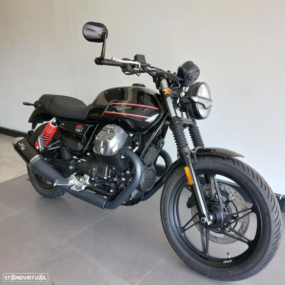Moto Guzzi V7 Special Edition 850 - 4