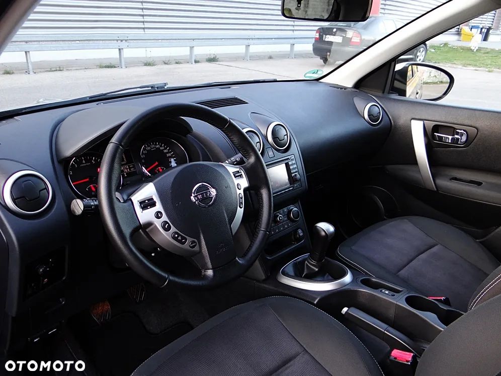 Nissan Qashqai 1.6 visia - 24