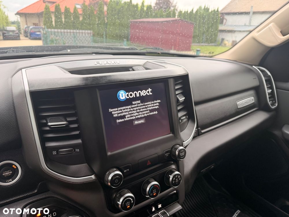 RAM 1500 5.7 Quad Cab Bighorn - 19